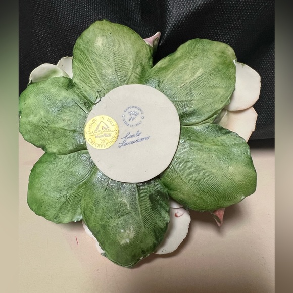 Italian Capodimonte Style Light Porcelain Rose - Picture 5 of 11